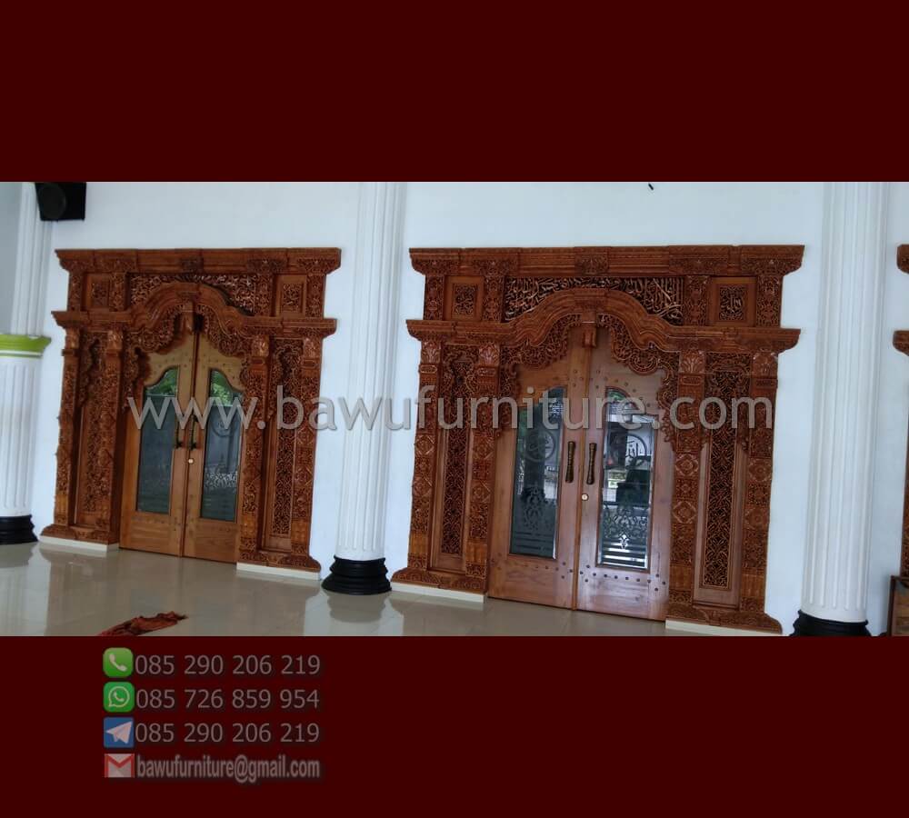 Pintu Masjid Gebyok Kayu Jati