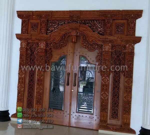 Pintu Masjid Gebyok