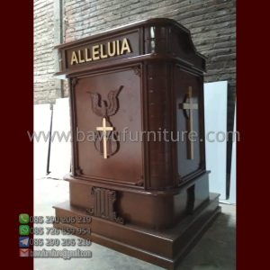 Mimbar Gereja Kayu Jati