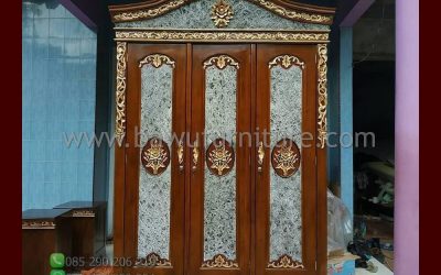 Lemari Pakaian Mawar 3 Pintu Ukir Jepara Dari Kayu Jati