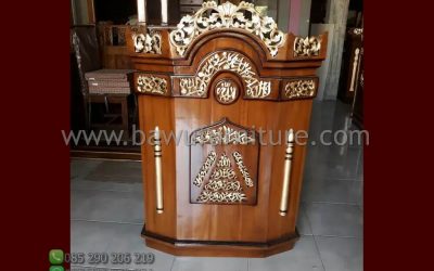 Mimbar Ceramah Masjid Pekalongan Dari Kayu Jati