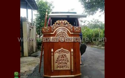 Mimbar Ceramah Masjid Semarang Dari Kayu Jati