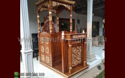Mimbar Masjid Kudus Model Atap Kubah Jepara