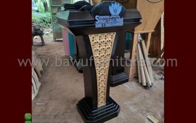 Podium Pidato SMK Barunawati Model Minimalis Jati