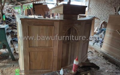 Mentahan Mimbar Gereja Jati Model Klasik Eropa