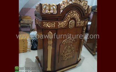 Mimbar Jati Untuk Masjid Sebagai Sarana Ceramah