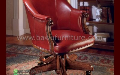 Kursi Kerja Hidrolik Rangka Jati Untuk Kantor Direktur