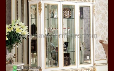 Lemari Pajangan Mewah Model Klasik Warna Putih