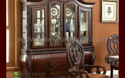 Lemari Pajangan Jati Klasik Model Ukir Jepara Mewah