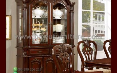 Lemari Hias Jati Klasik Model Ukiran Mewah Jepara