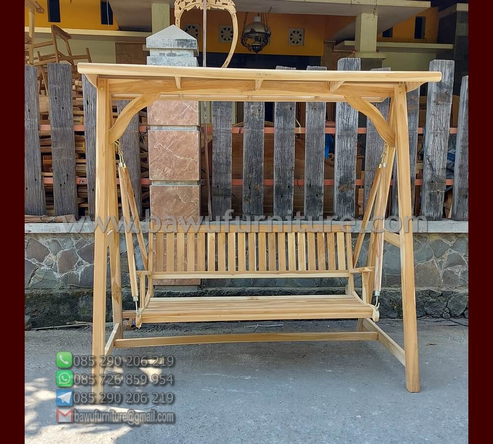 Stock Ayunan Kayu Jati