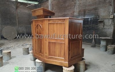 Mimbar Gereja Kristen Dari Kayu Jati