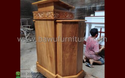 Mimbar Kecil Gereja Dari Kayu Jati Jepara
