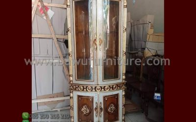 Lemari Hias Sudut Dari Kayu Jati Jepara