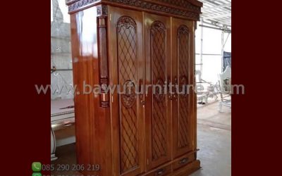 Lemari 3 Pintu Ukir Dari Kayu Jati Jepara