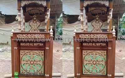 Mimbar Masjid Al Miftah Dari Kayu Jati