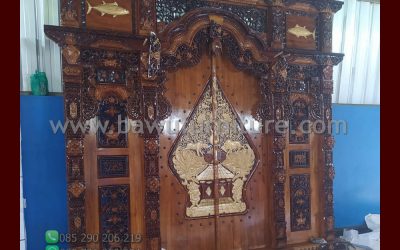 Gebyok Ukir Motif Gunungan Dari Kayu Jati