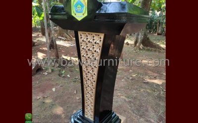 Podium Kabupaten Pakpak Bharat Minimalis