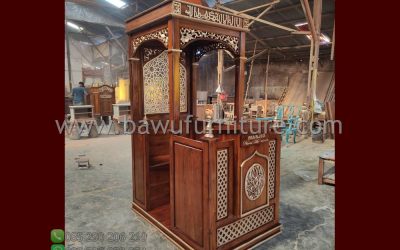 Mimbar Masjid Nurul Mukminin Model Atap Kubah