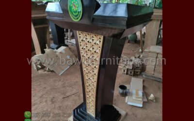 Podium Mahkamah Agung Model Minimalis Dari Kayu Jati