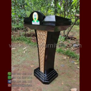 Podium Pidato MIS Trubus Iman