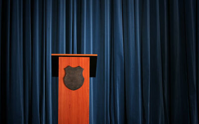 Podium Minimalis: Solusi Fleksibel untuk Acara di Masjid dan Ruang Pertemuan