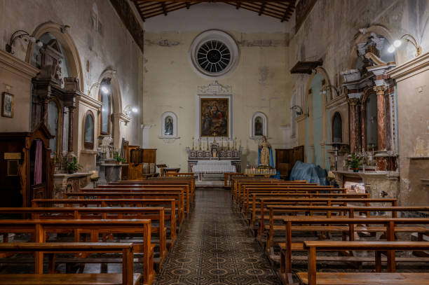 5 Peran Utama Mimbar dalam Kehidupan Gereja
