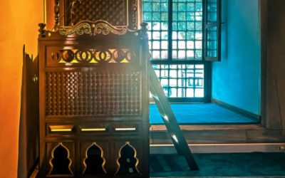 Rahasia di Balik Keindahan Mimbar Masjid yang Bikin Jamaah Betah Berlama-lama