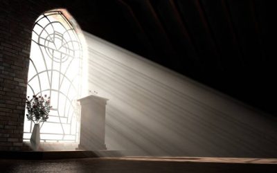 12 Contoh Mimbar Gereja Minimalis Sederhana yang Tenang, Fungsional, dan Penuh Makna